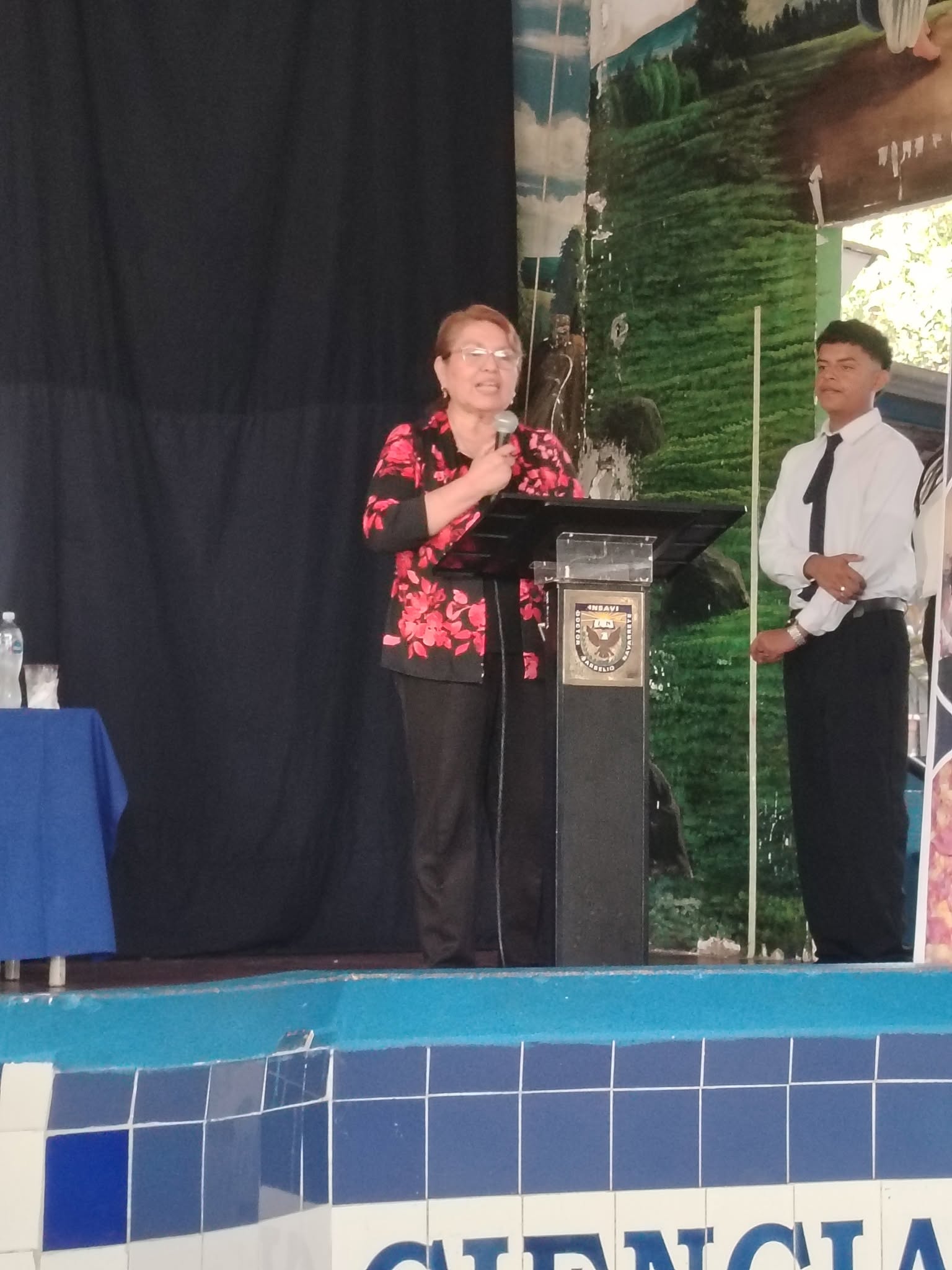 Directora del INSAVI